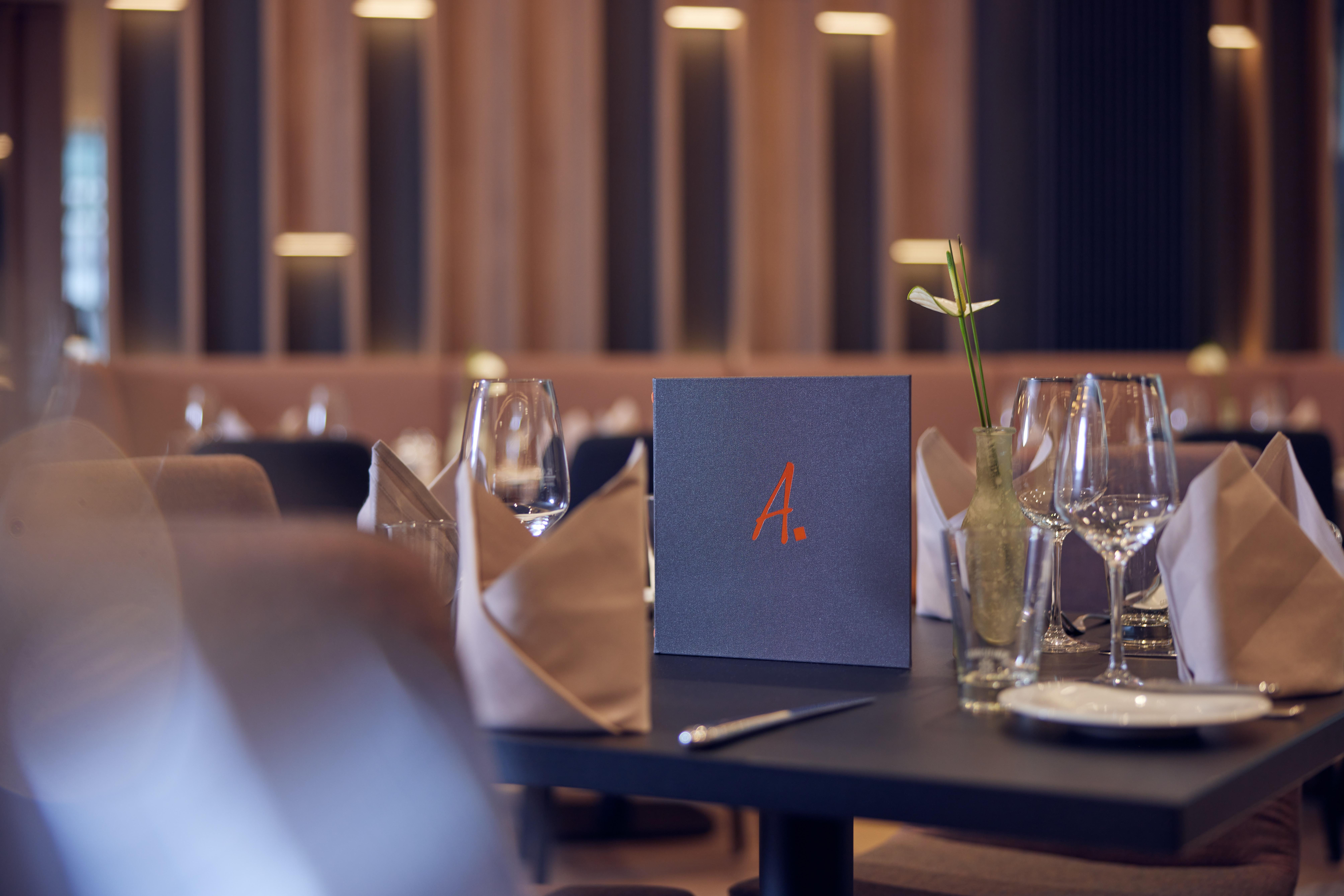 Doubletree By Hilton Hannover Schweizerhof Ngoại thất bức ảnh