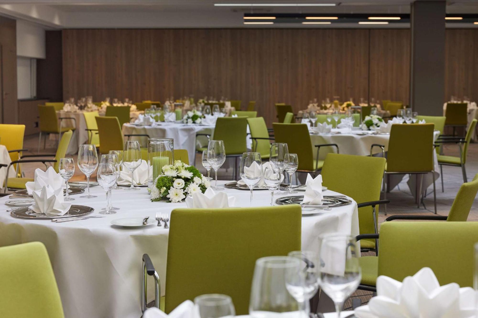Doubletree By Hilton Hannover Schweizerhof Ngoại thất bức ảnh