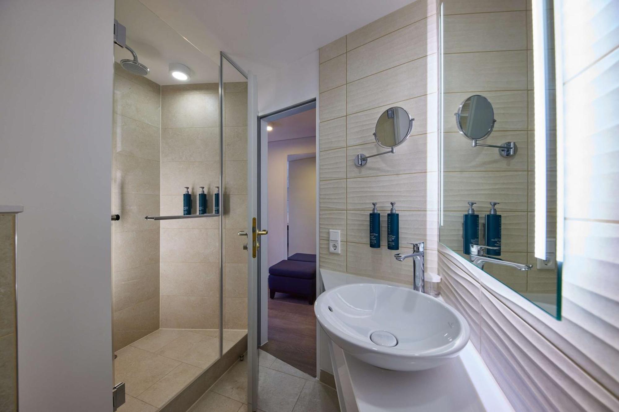 Doubletree By Hilton Hannover Schweizerhof Ngoại thất bức ảnh