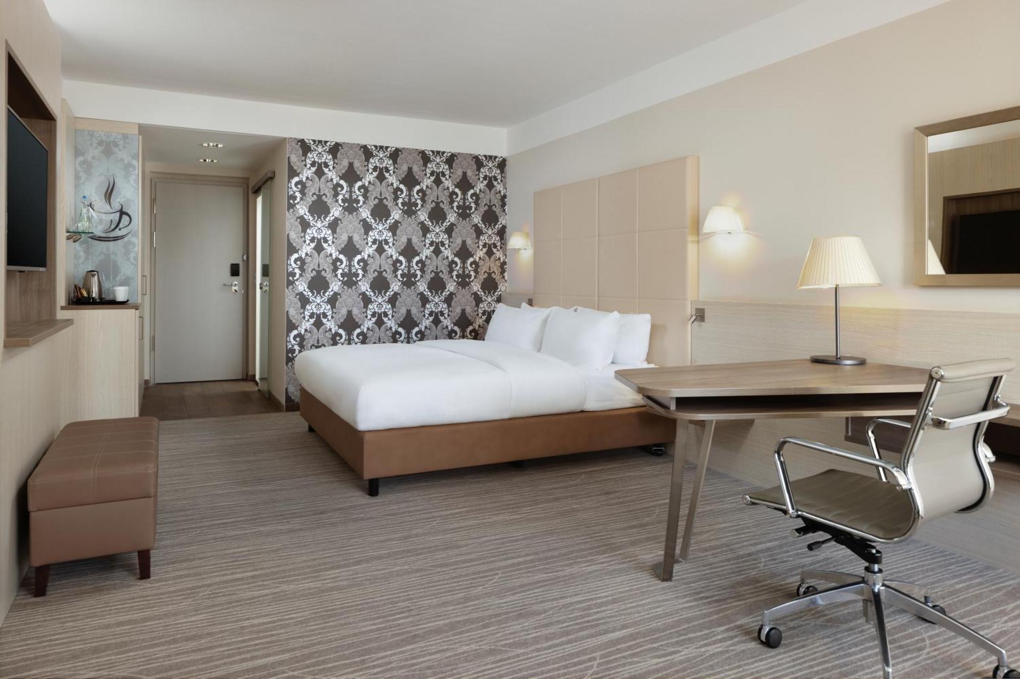Doubletree By Hilton Hannover Schweizerhof Ngoại thất bức ảnh