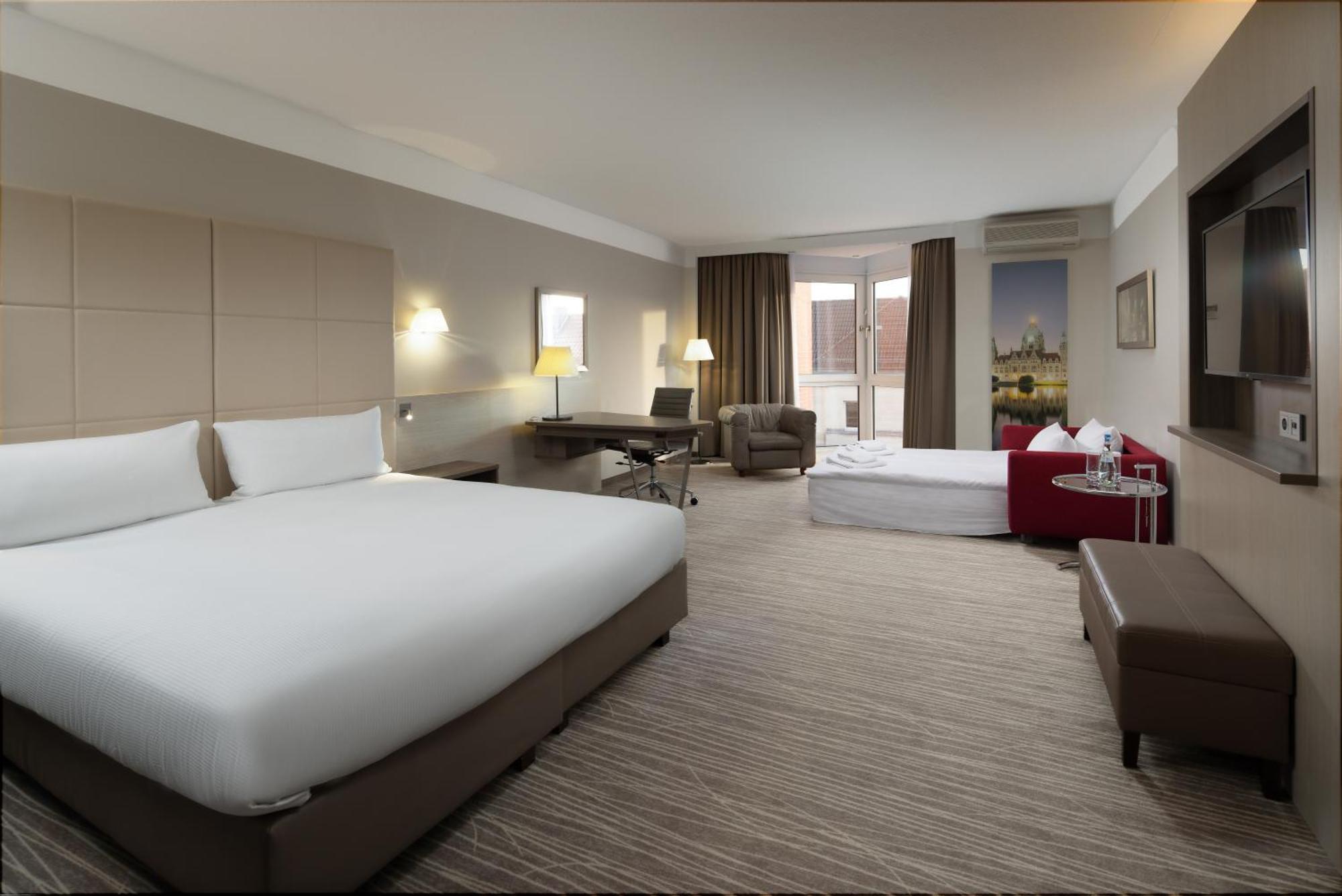 Doubletree By Hilton Hannover Schweizerhof Ngoại thất bức ảnh