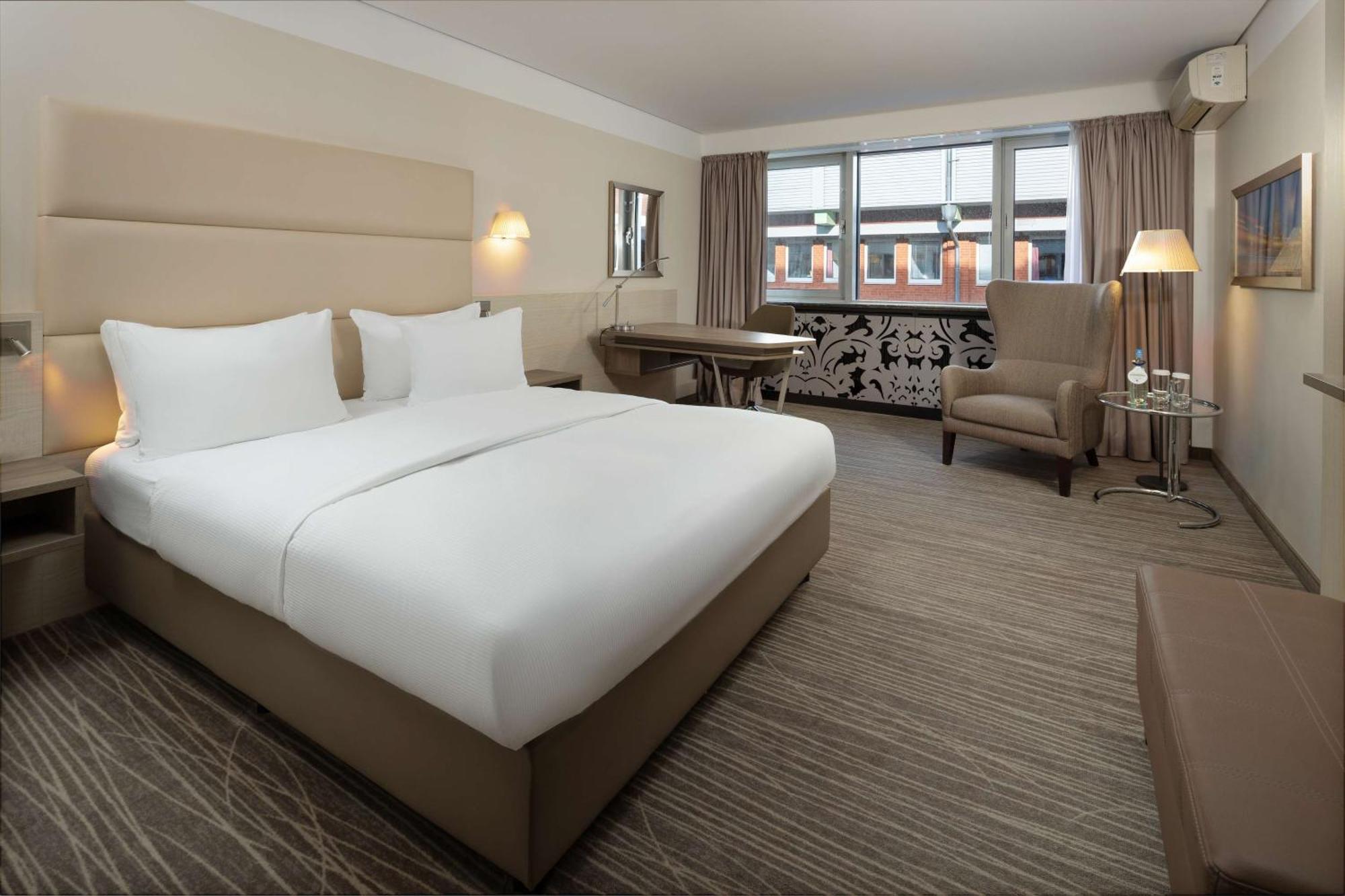 Doubletree By Hilton Hannover Schweizerhof Ngoại thất bức ảnh